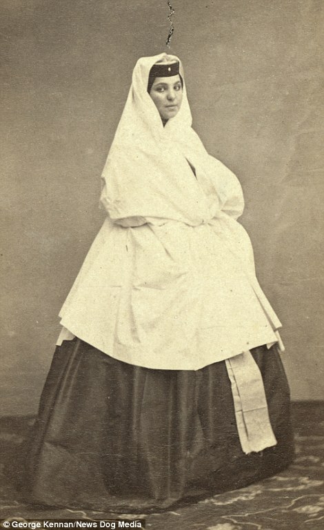 The picture post cards also show a Georgian woman