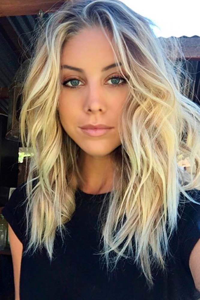 Choppy Medium Length Layered Hair Blonde #mediumhair #layeredhair