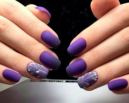фиолетовый дизайн ногтей с матовым гель лаком