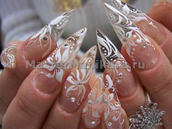 Рисунки на длинных ногтях невесты