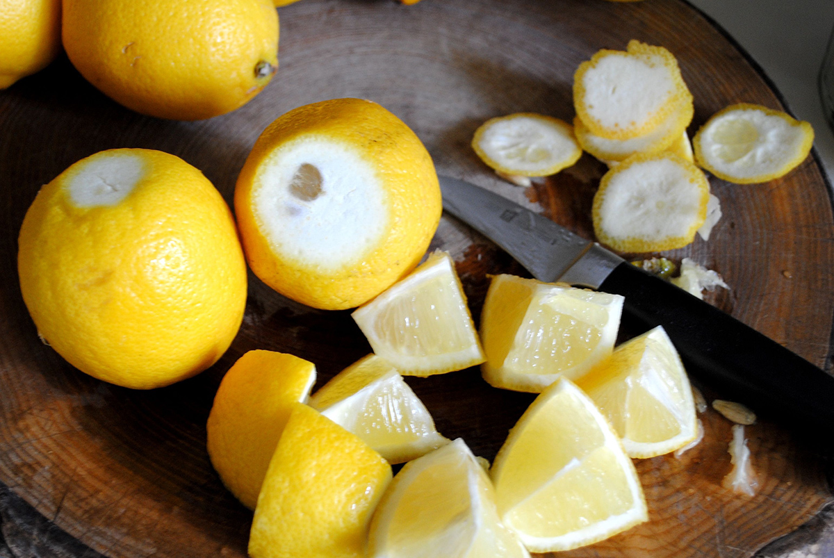 Кусочки лимонов