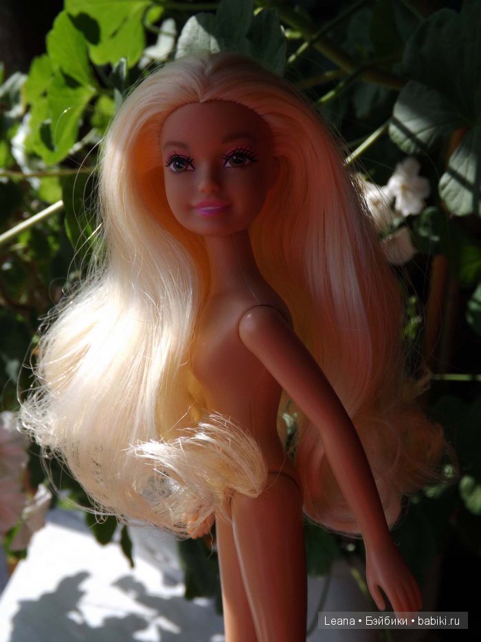 простите за фото другой куклы ((( не сделала фото самого процесса у блондинки.