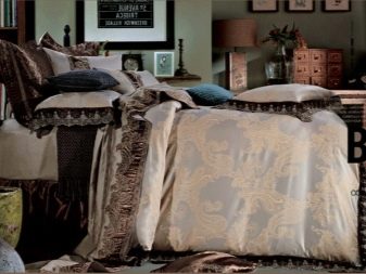 Семейное постельное белье: особенности и разновидности комплектов