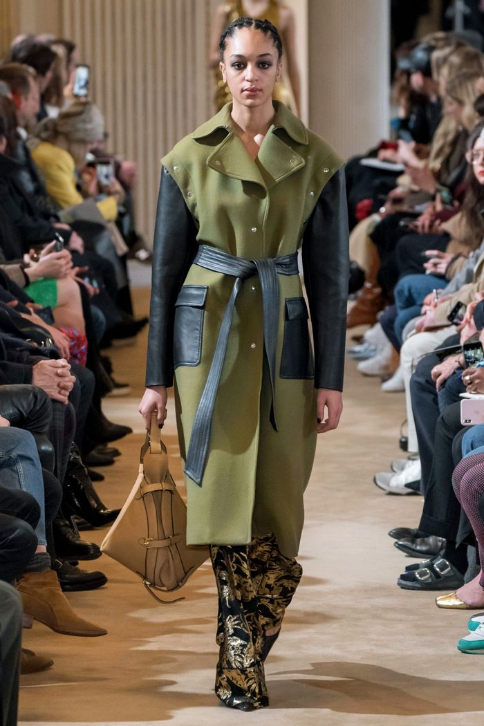Модное пальто милитари осень-зима 2019-2020 из коллекции Altuzarra