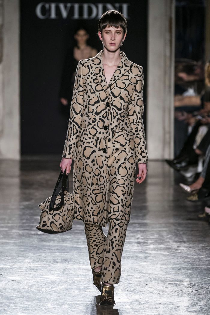Модное леопардовое пальто осень-зима 2019-2020 из коллекции Cividini