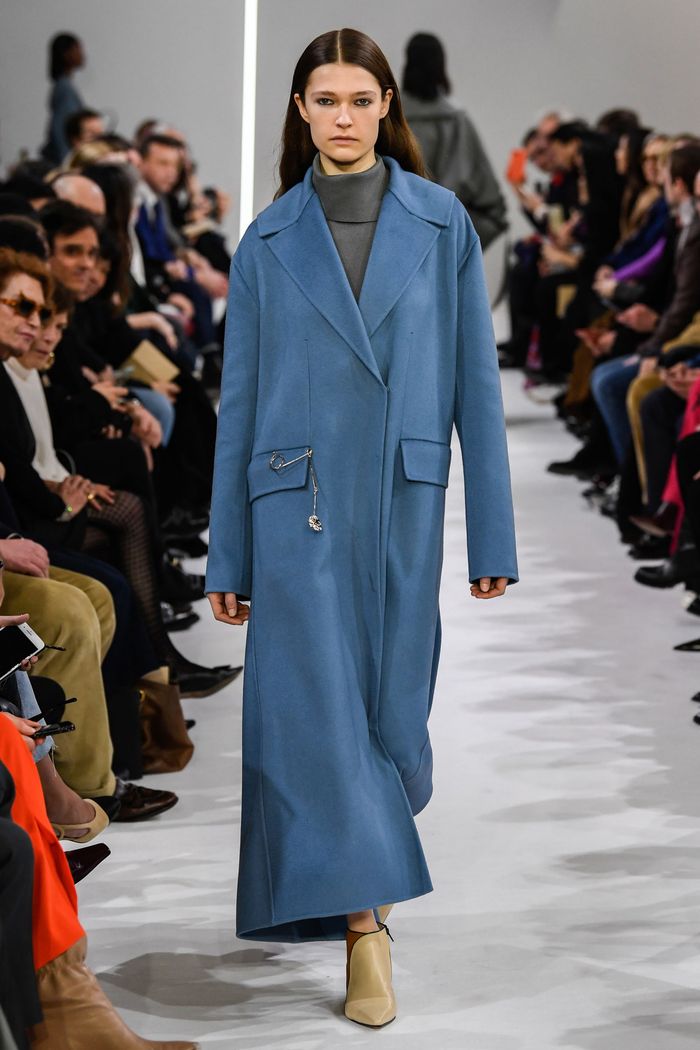 Модное длинное пальто осень-зима 2019-2020 из коллекции Giada