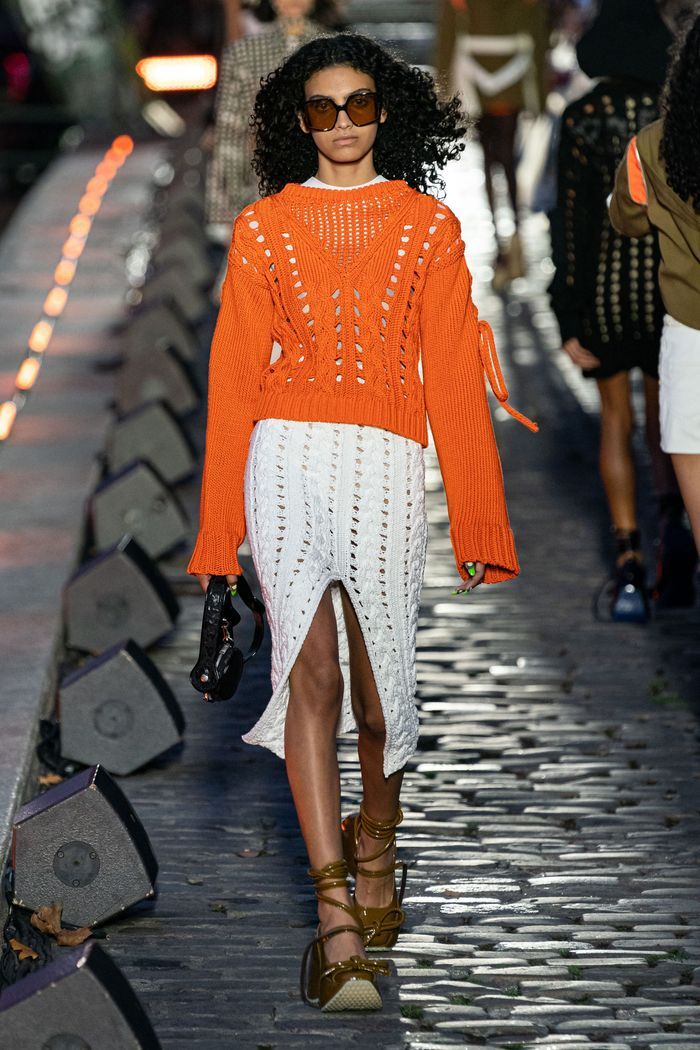 Модная вязаная юбка 2020 из коллекции Courrèges