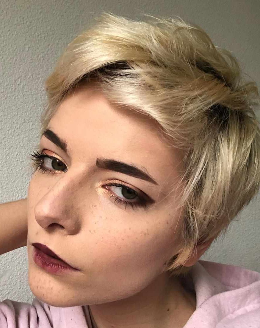 50 New Short Bob Cuts and Pixie Haircuts for 2020